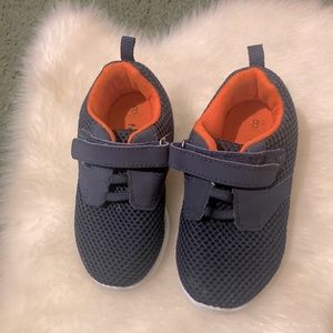 Toddler Velcro Slip On Sneakers 8C
